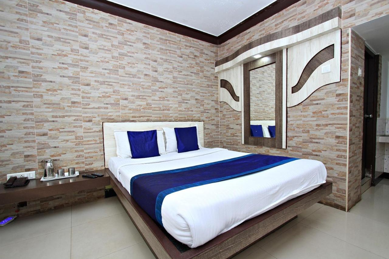 Hotel Pratham International Udagamandalam Exterior foto