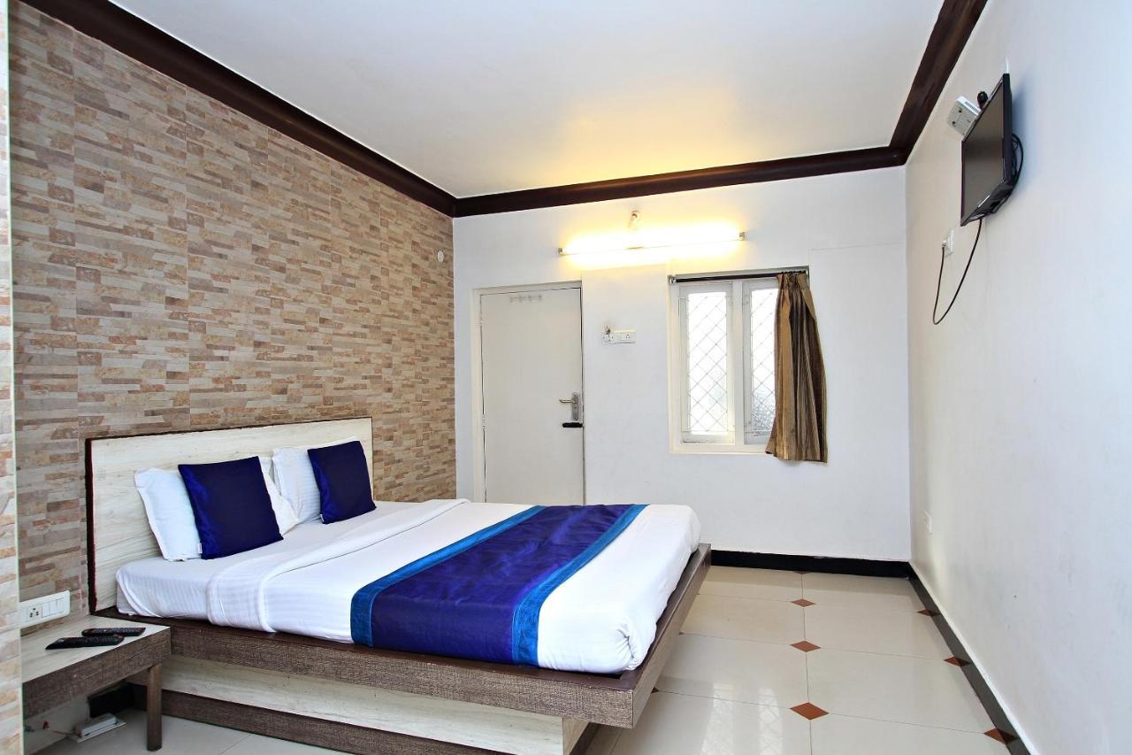 Hotel Pratham International Udagamandalam Exterior foto