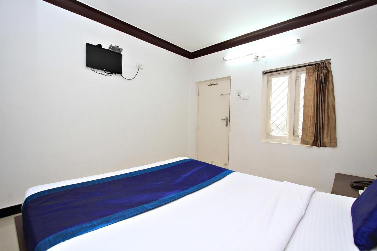 Hotel Pratham International Udagamandalam Exterior foto
